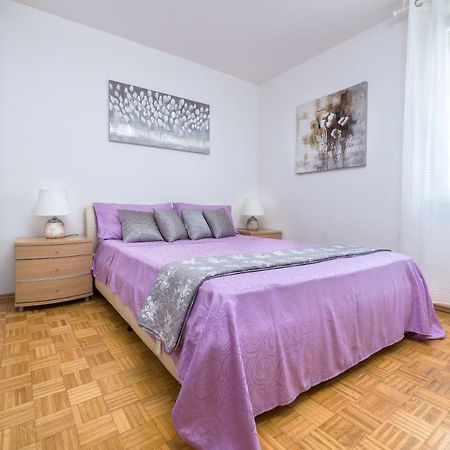 Apartment Kristina, Comfortable And Close To The Center Split Exterior photo